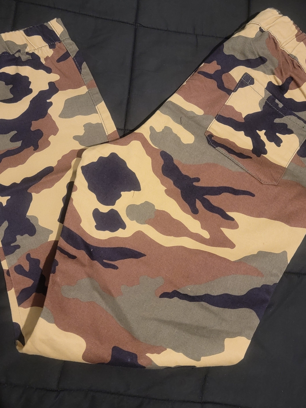 Mens Camouflage cargo style pants